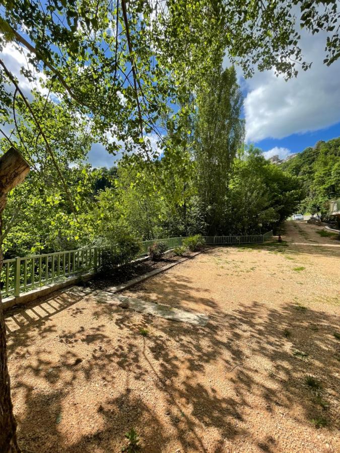 Hotel Le Moulin D'Olt La Canourgue Bagian luar foto